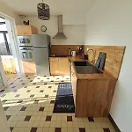 Holiday home Paris-reims, 10 Personnes, 4 Chambres- Spa, Grand Jardin Prive Brény