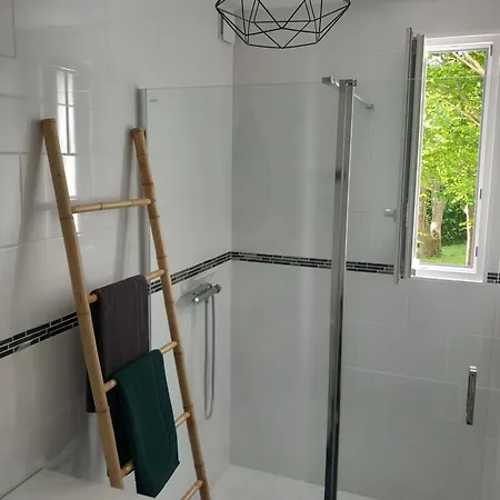 Paris-reims, 10 Personnes, 4 Chambres, Grand Jardin Prive *